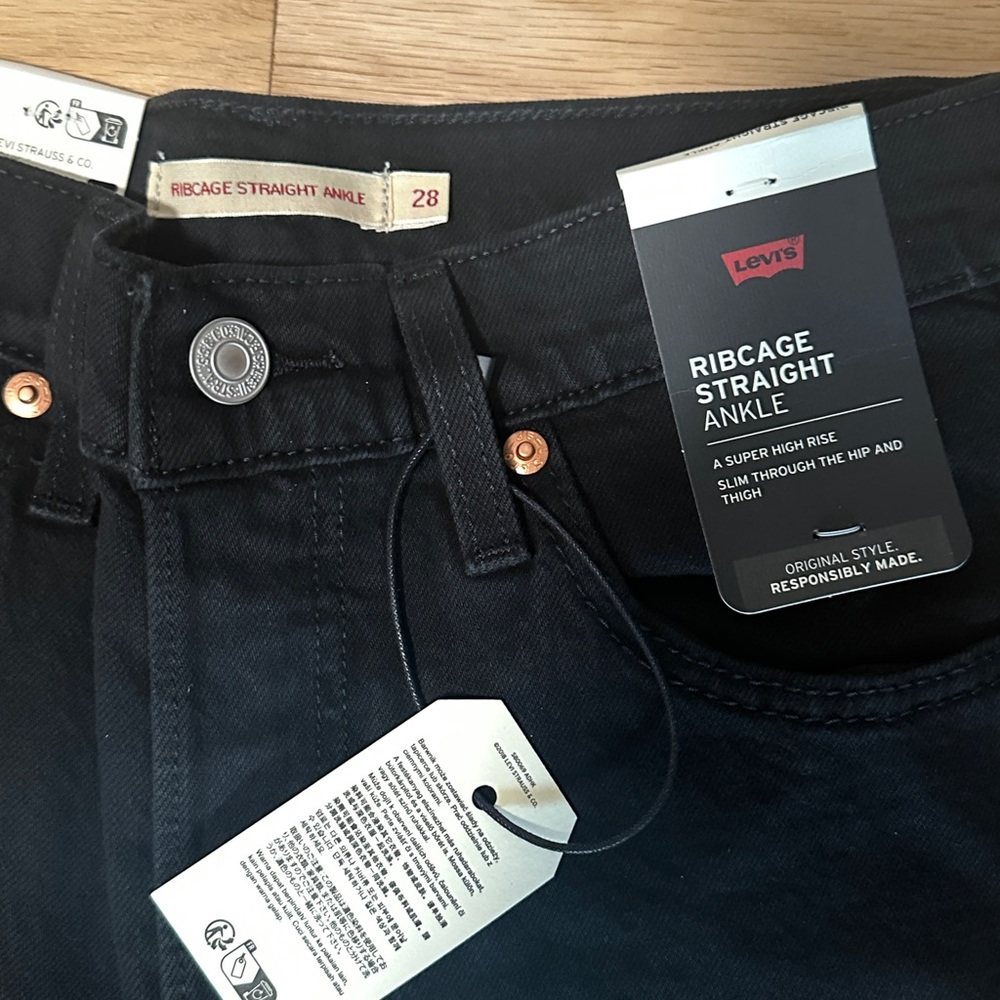 LEVIS Black Denim Jeans